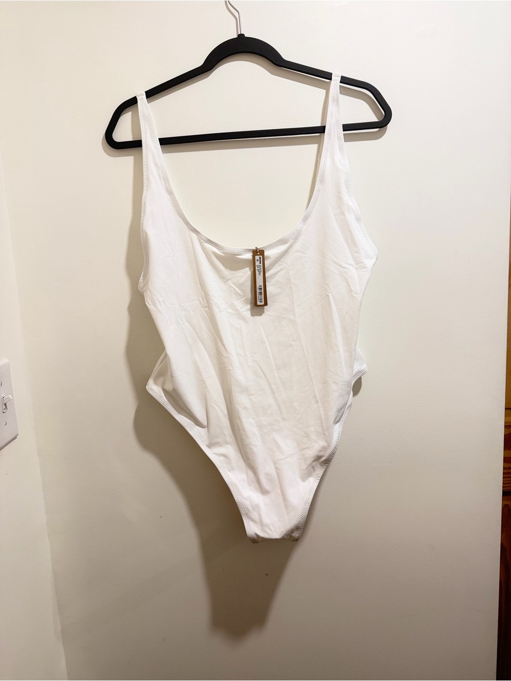 NWT - SKIMS Classic White Scoop One-Piece Swim